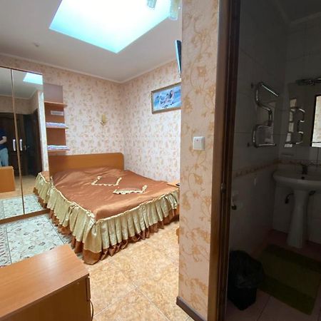 Золотий Лев Hotel Zvenyhorodka Exterior photo